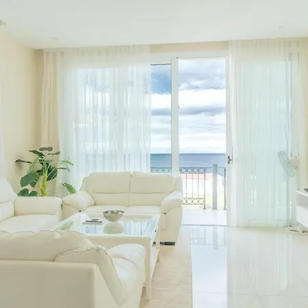 Carrington Holidays * Kyrenia (Northern Cyprus)