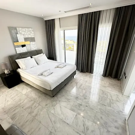 Carrington Holidays * Kyrenia (Northern Cyprus)