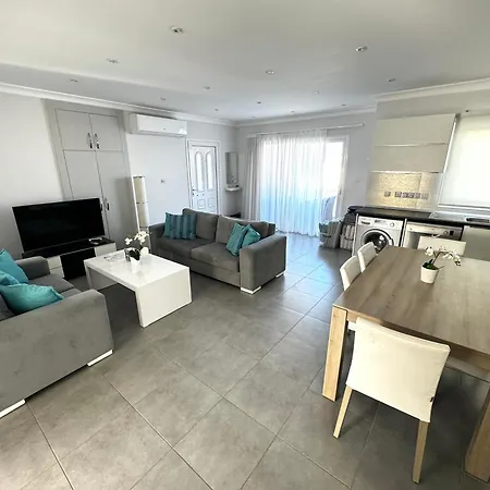 Carrington Holidays * Kyrenia (Northern Cyprus)