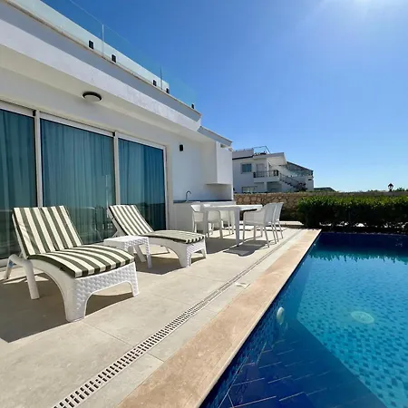 Holiday home Carrington Holidays *