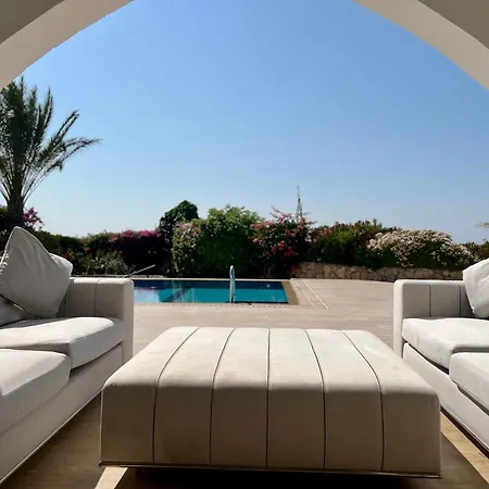 Carrington Holidays * Kyrenia (Northern Cyprus)