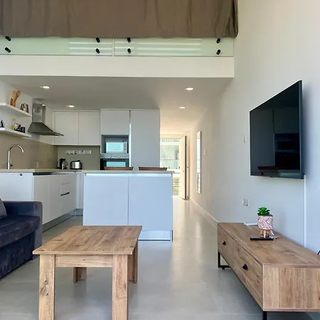 Carrington Holidays * Kyrenia (Northern Cyprus)