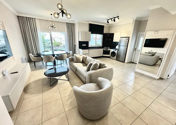 別荘 Carrington Holidays キレニア