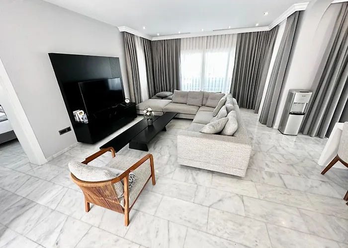 Carrington Holidays キレニア