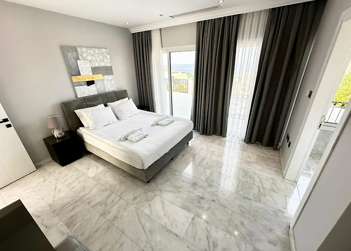 Carrington Holidays * キレニア