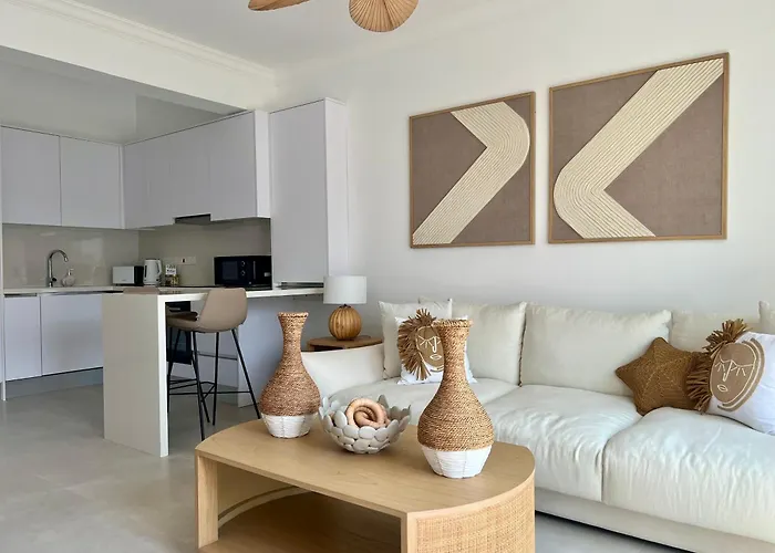 Carrington Holidays 別荘 キレニア