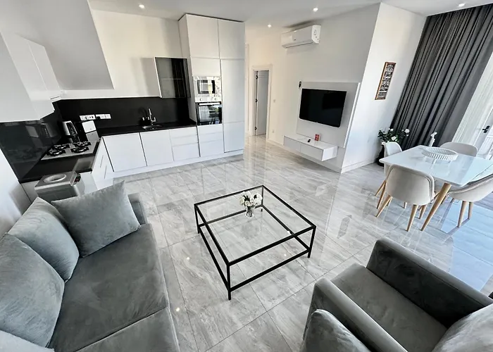 Carrington Holidays キレニア