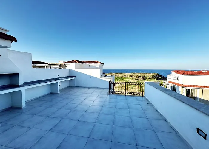 別荘 Carrington Holidays キレニア